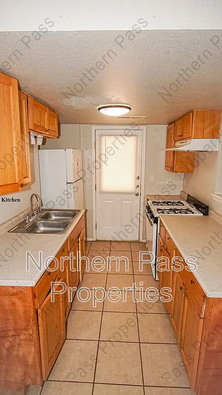 4 bed, 3.0 bath, 1482 sqft, $1,395 — Photo 4