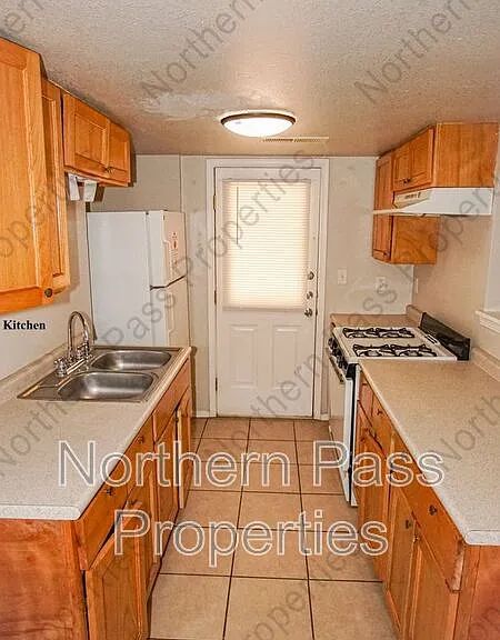 11024 Sunshine Ct — Photo 4