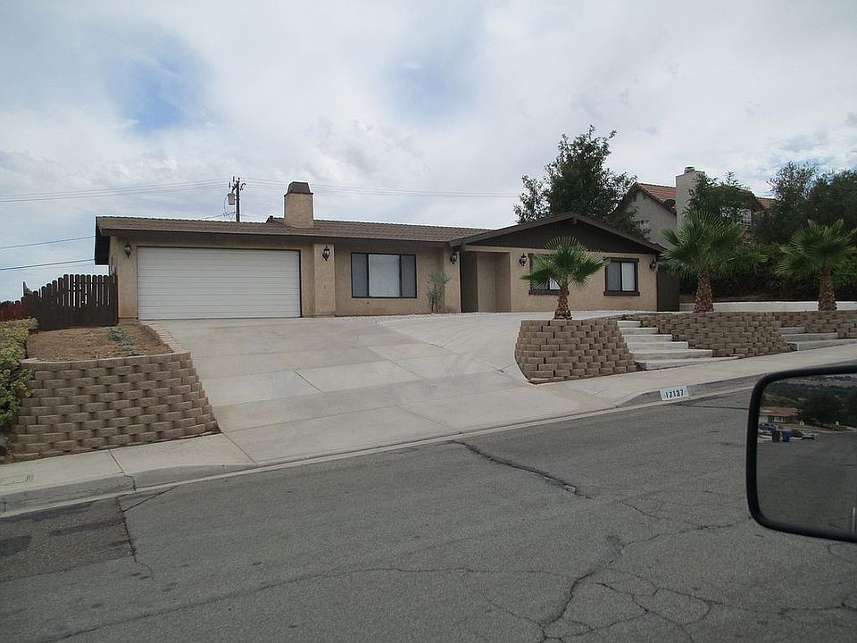 1st image of 17137 Forest Hills Dr