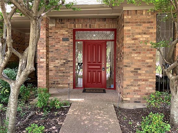2nd image of 2319 Sheffield Sq