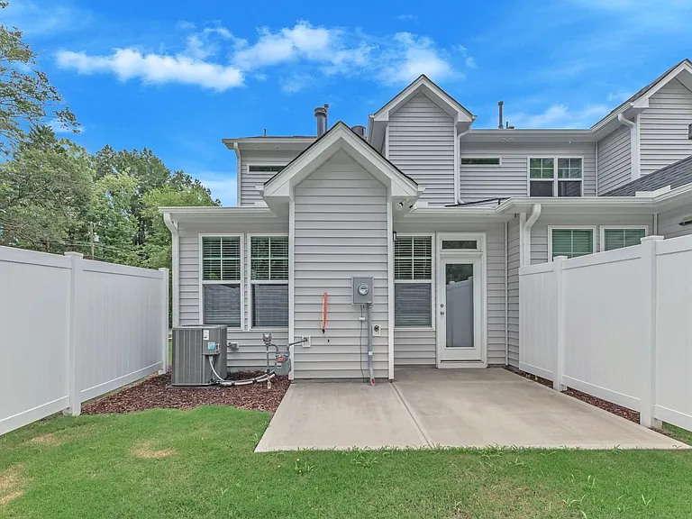 1720 Ballard Dr — Photo 34