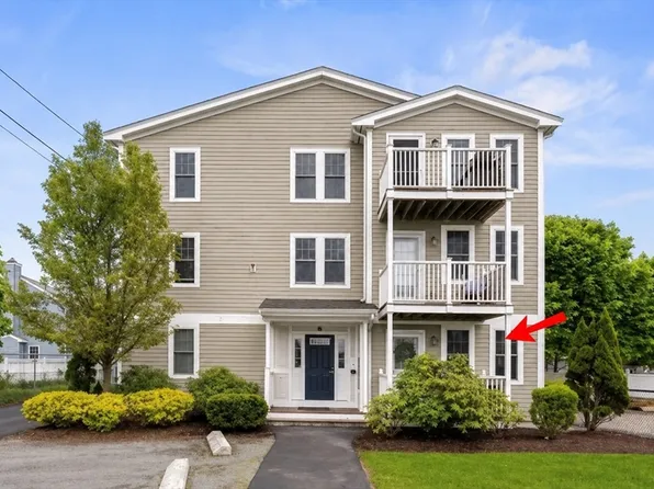 10 Malta St APT 1, Hull, MA 02045
