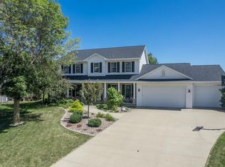 2859 Crossing Ct, Appleton, WI 54913