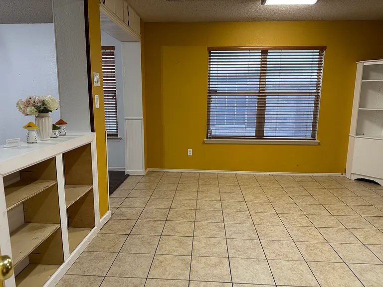 824 Mulder Dr — Photo 14