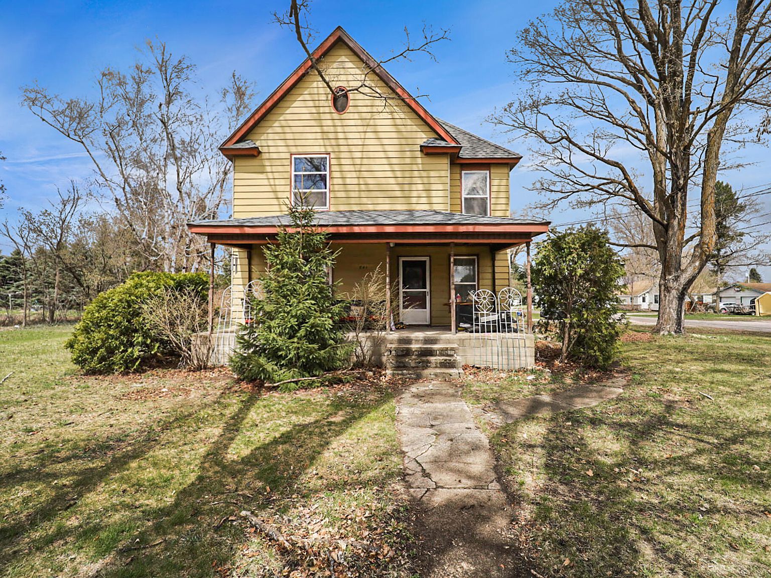 741 E Main St, Vanderbilt, MI 49795 Zillow