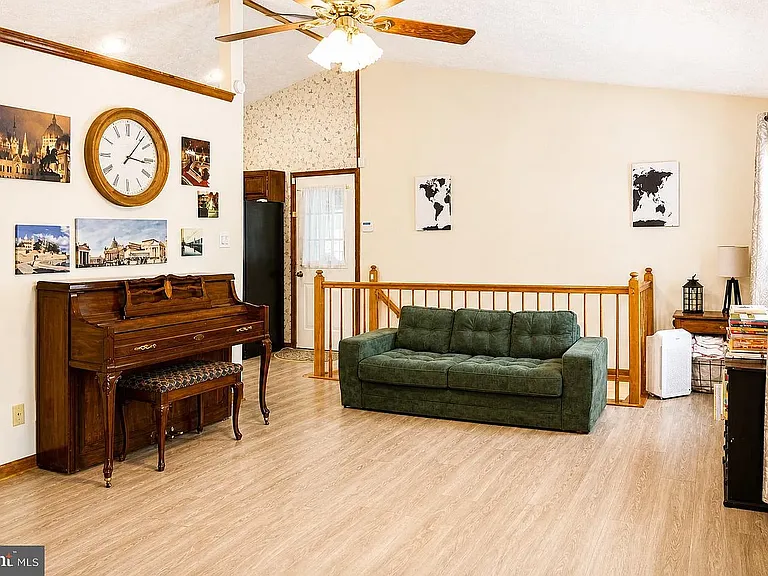 8809 Dove Dr — Photo 28