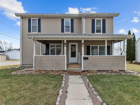 309 E 3rd St, Kimberly, WI 54136