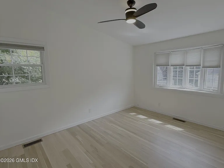 37 Amherst Rd — Photo 9