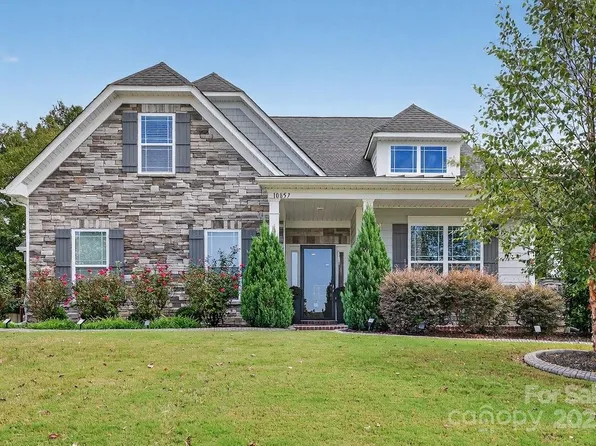 10857 Parkhall Dr, Harrisburg, NC 28075