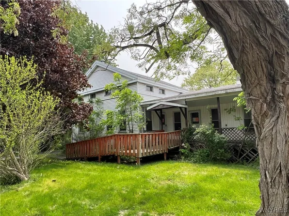 4535 Holley Byron Rd, Holley, NY 14470