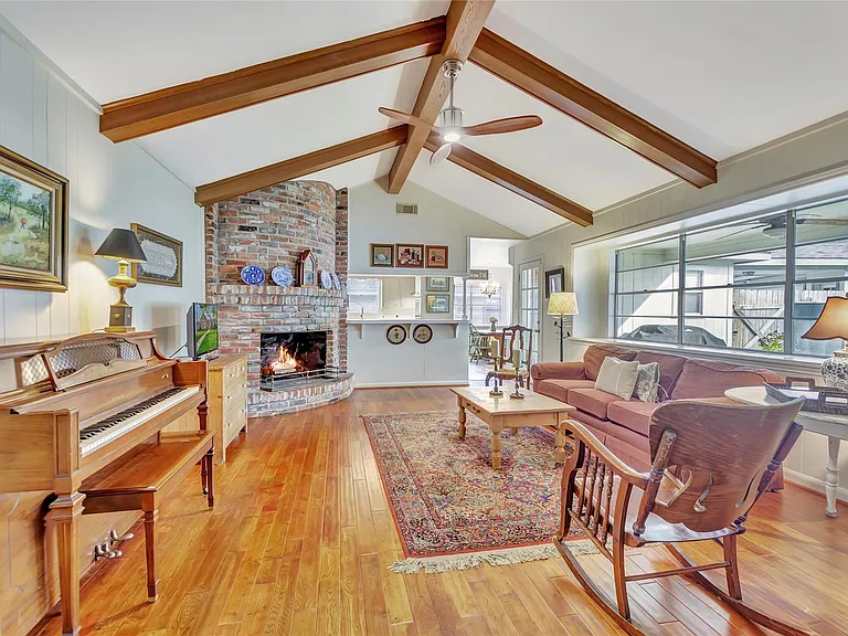 18623 Prince William Ln — Photo 21