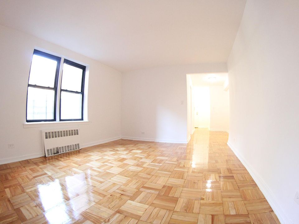 1st image of 2324 Walton Ave #1E-2