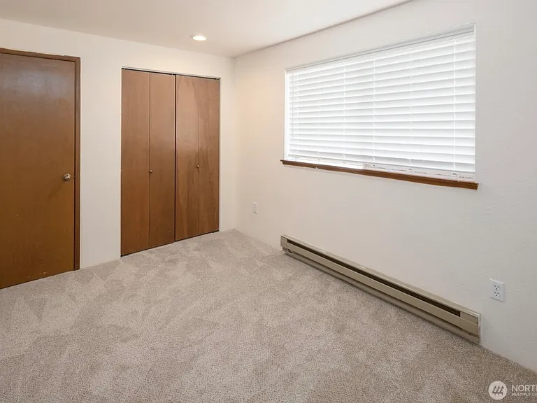 15702 Admiralty Way #C — Photo 6