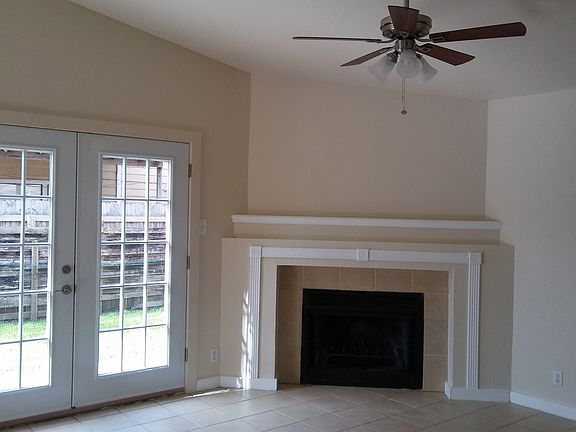 Living Room w/Fireplace