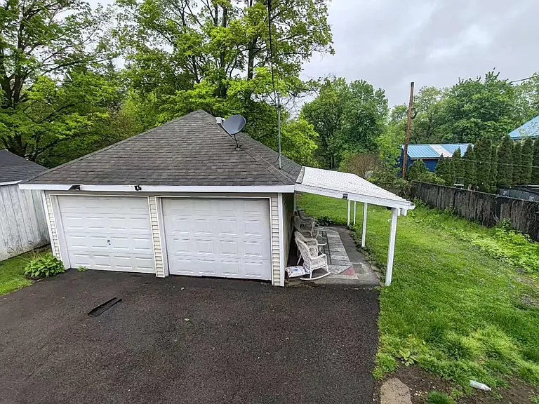 925 Vestal Rd — Photo 18