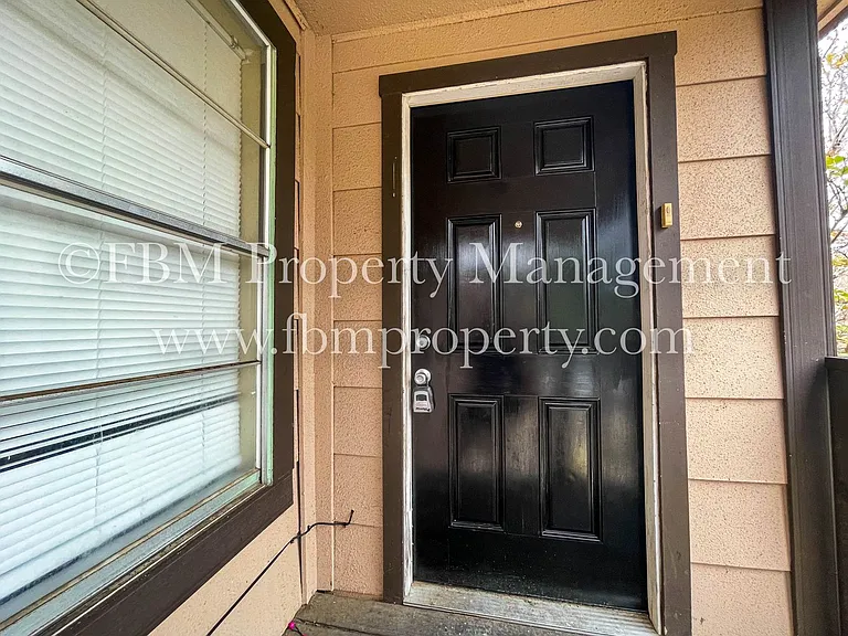 2608 W Sycamore Ave #7 — Photo 6