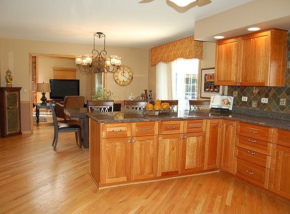 4th image of 25747 N Somerset Ct