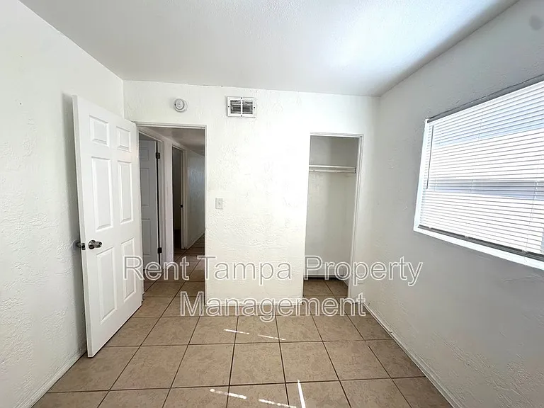 626 31st St S — Photo 18