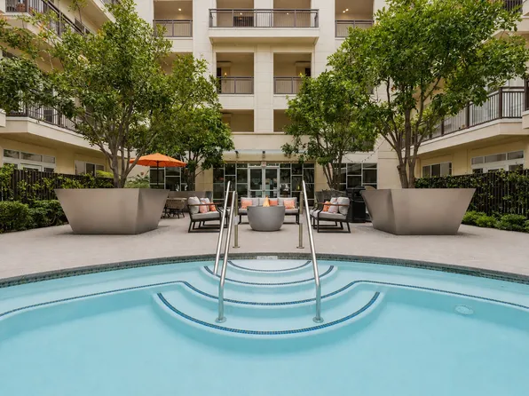 Broadstone Miracle Mile