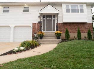 2689 Mandalay Beach Rd, Wantagh, NY 11793