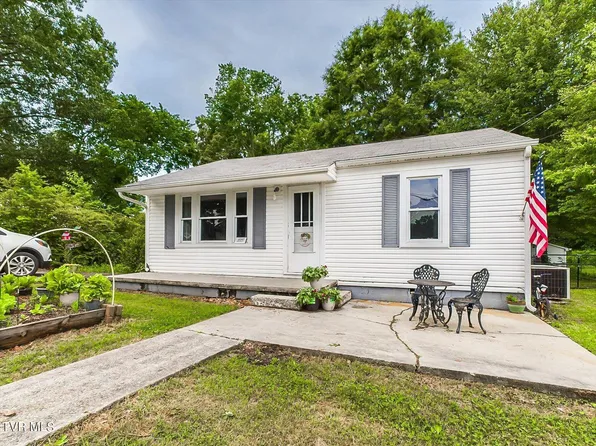 1115 Ridge St, White Pine, TN 37890