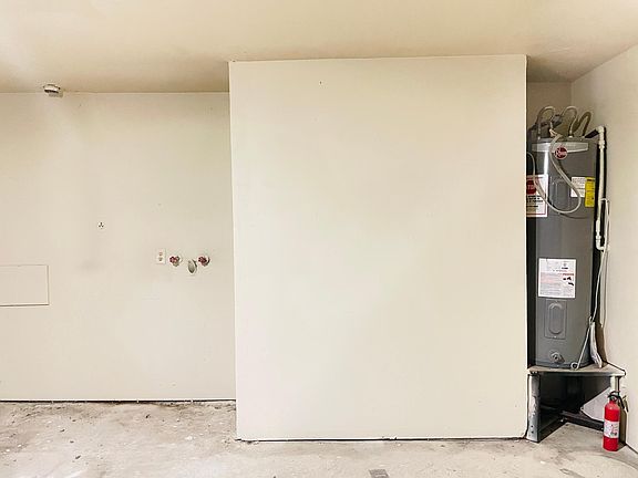 5th image of 6819 Harpers Dr