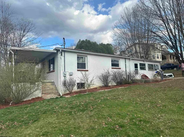 2580 Serene Dr, Fairmont, WV 26554