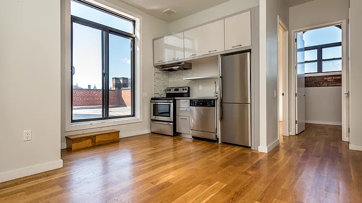 Rented by Nooklyn NYC LLC | media 13