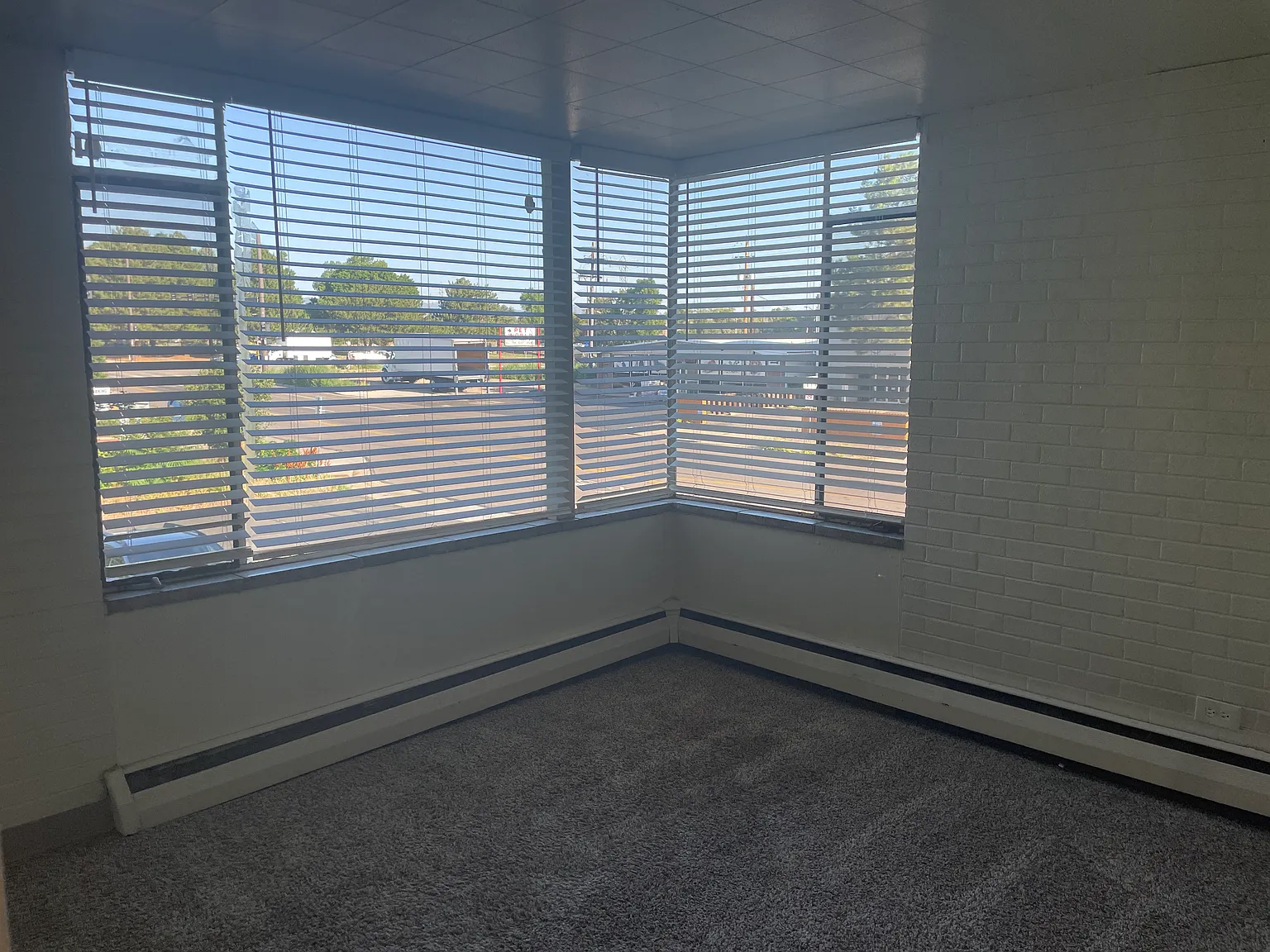 1 bed, 700 sqft, $1,000 — Photo 4
