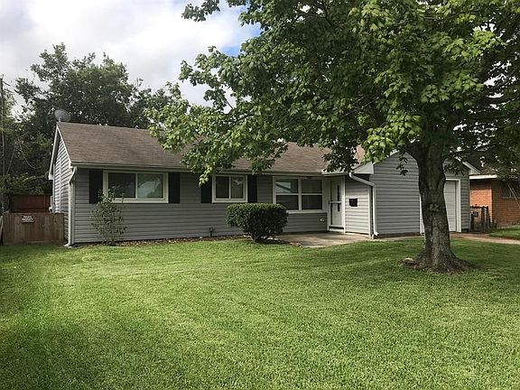 2nd image of 1302 Serpentine Dr