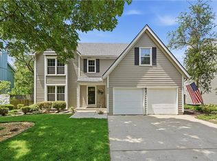 8050 Lakeview Ave, Lenexa, KS 66219