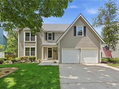 8050 Lakeview Ave, Lenexa, KS, 66219