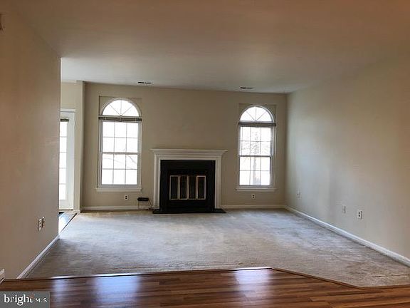 2nd image of 2996 Yarling Ct #2996