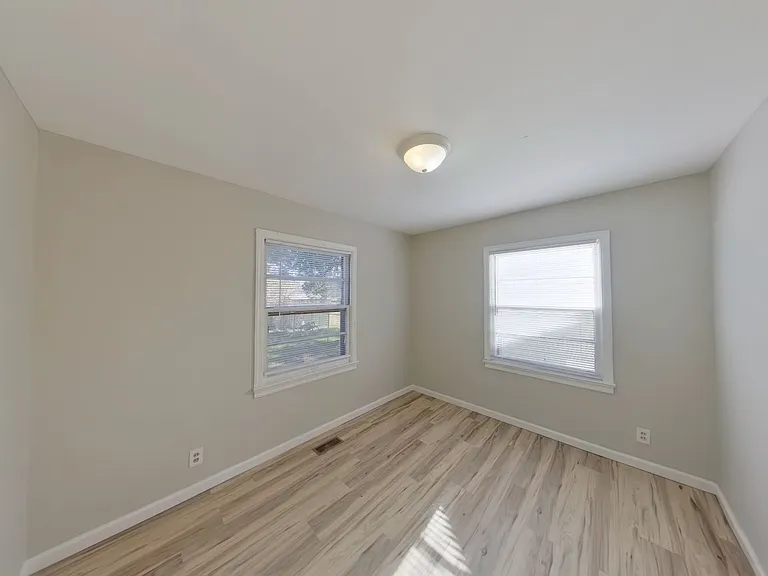 2312 S Topeka Ave — Photo 7