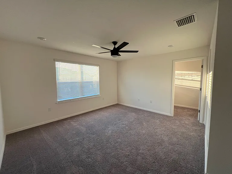 3904 Academia Ave — Photo 12