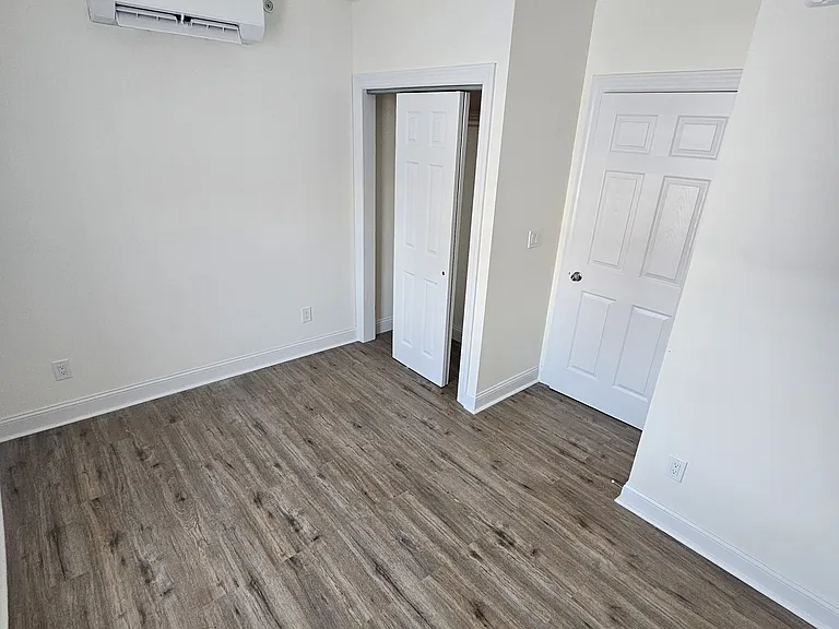 406 Main St #4 — Photo 23