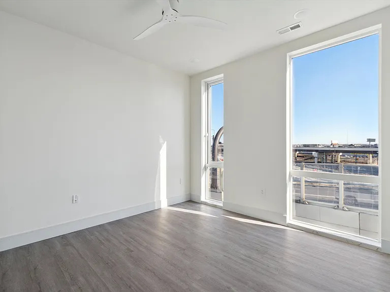 1221 E Fletcher St #310A — Photo 22