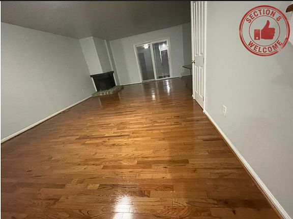 3rd image of 423 Sonora Ct