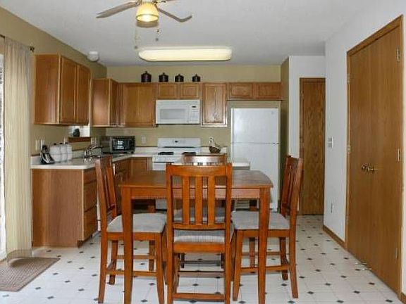 Kitchen & Informal Dining