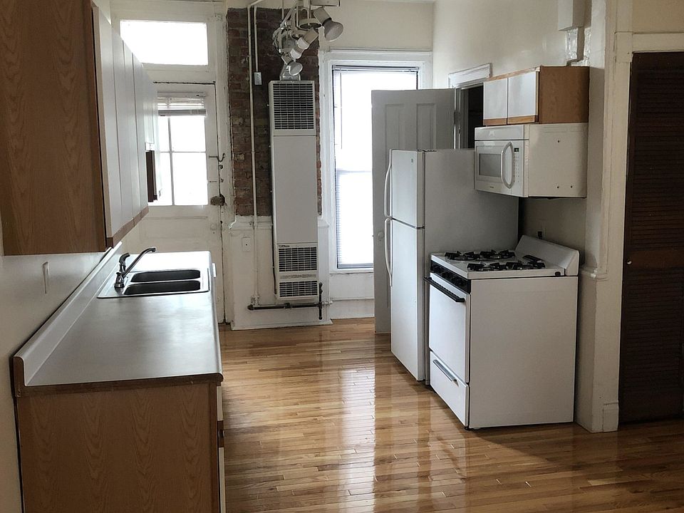 1st image of 2600 N Racine Ave APT 2608-3