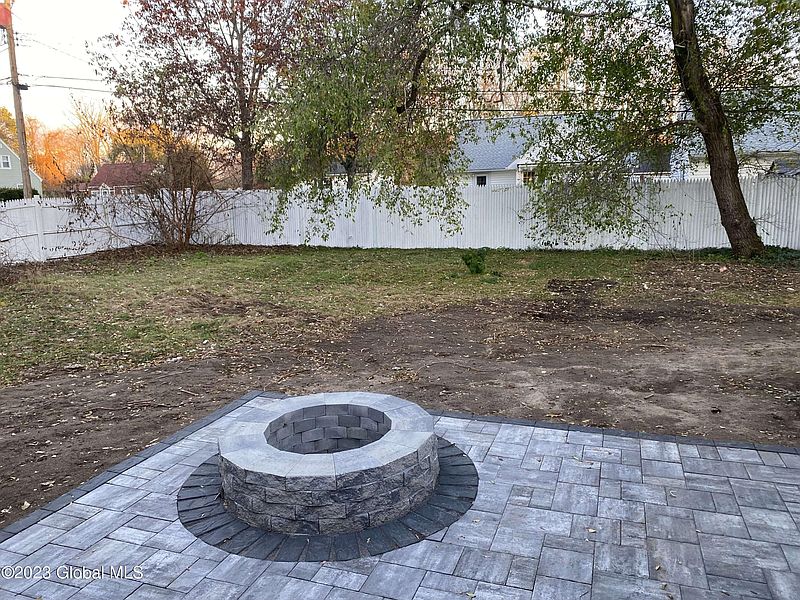 4th image of 2989 St Michaels Lane