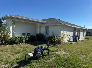 5263/5265 Benton St, Lehigh Acres, FL 33971