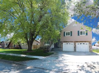 1826 Crest St, Williston, ND 58801