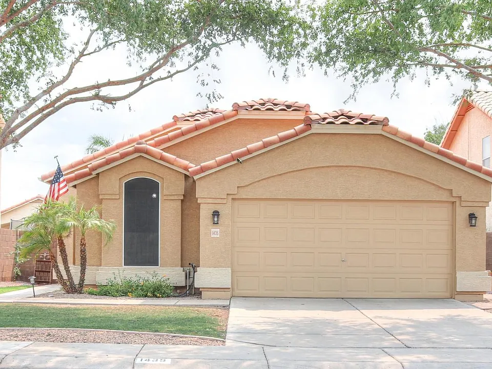 1435 E Comstock Dr