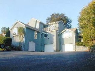 187 Eustis Ave, Newport, RI 02840