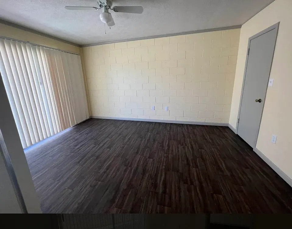 2241 W Pensacola St — Photo 1
