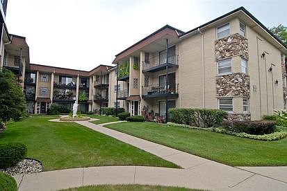 1st image of 5030 N Austin Ave APT 3A