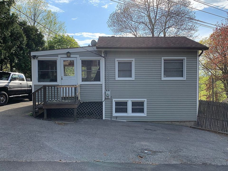 1st image of 112 Oak St