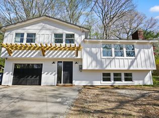 52 Stonybrook Rd, Gales Ferry, CT 06335