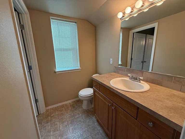 1296 SW Mill Pond Pl #300 — Photo 12